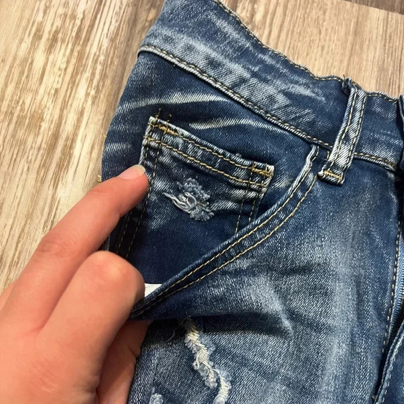 SHEIN Shorts - Picture 2 of 4